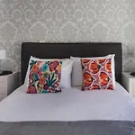 Phaedrus Living Luxury Botanic Residence