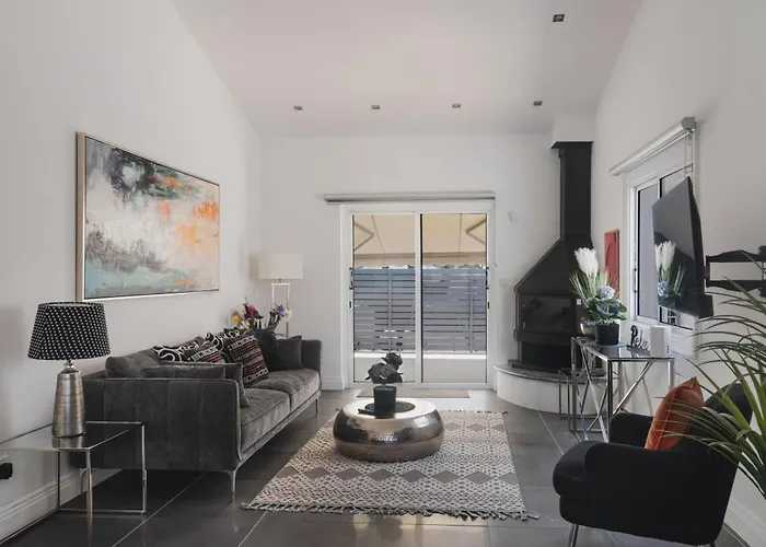Phaedrus Living Luxury Botanic Residence